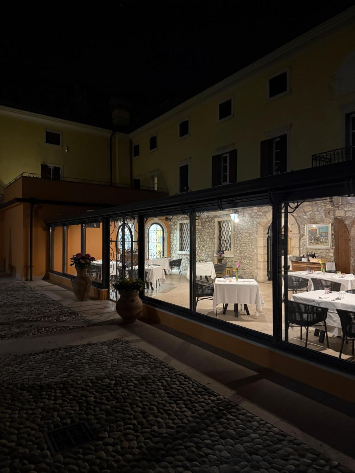 Corte Impero Hotel & Restaurant Affi Bagian luar foto