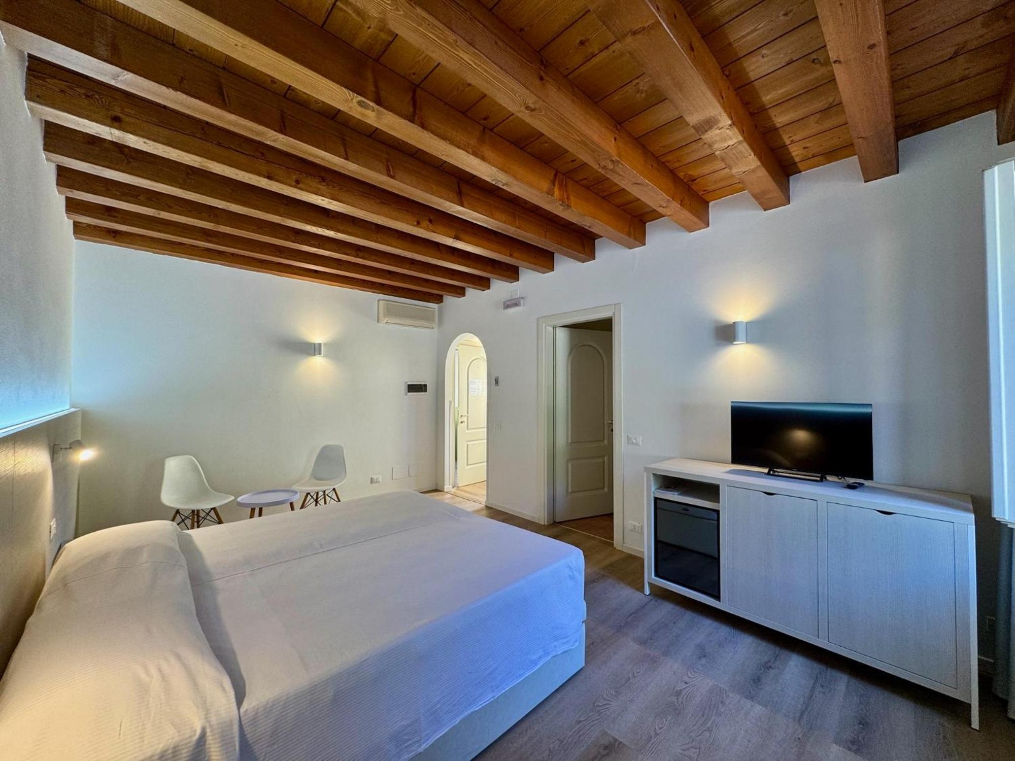 Corte Impero Hotel & Restaurant Affi Bagian luar foto