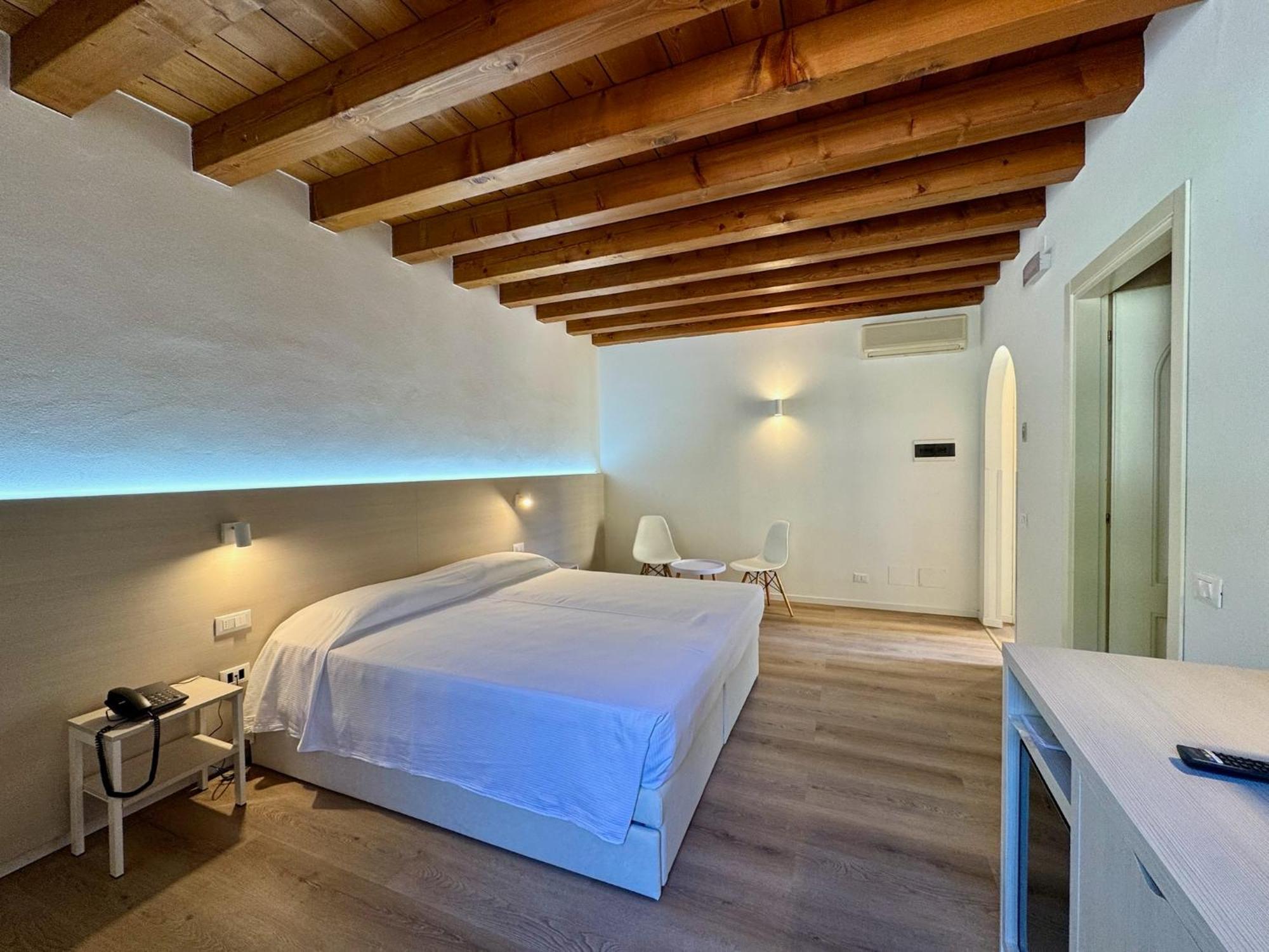 Corte Impero Hotel & Restaurant Affi Bagian luar foto