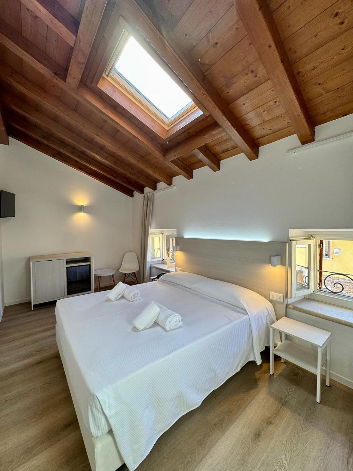 Corte Impero Hotel & Restaurant Affi Bagian luar foto